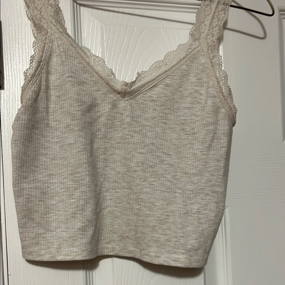 American Eagle Outfitters Gray Cropped Fitted Tank Top - Picture 2 of 3